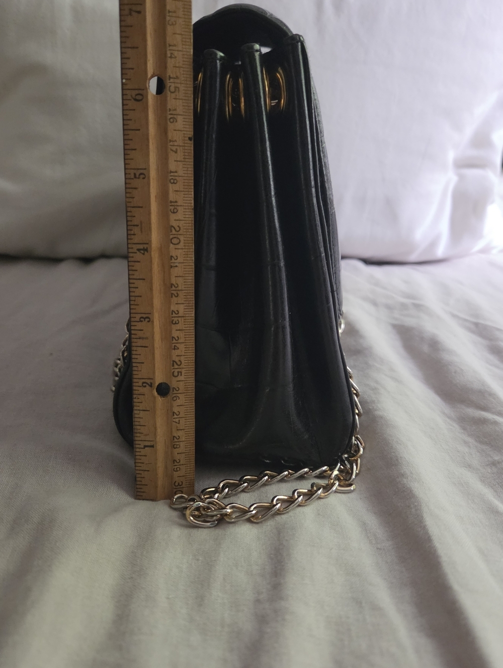 Etienne Aigner Black Leather Croc-Embossed Shoulder Bag - Picture 4 of 7